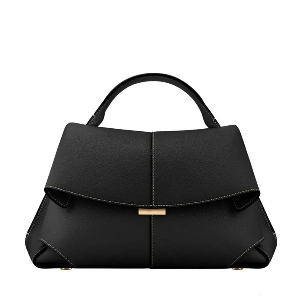 Live | Elegant Handbag