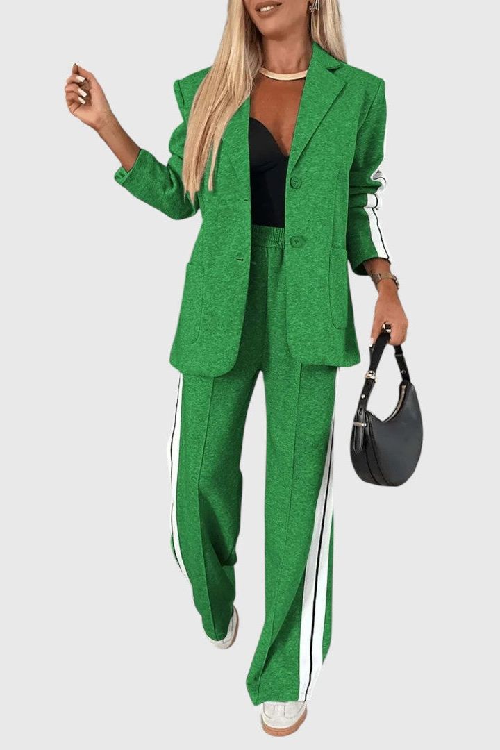 Kendall – Elegant Striped Set