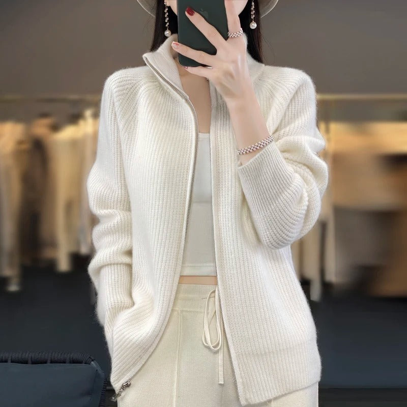 Vienna – Elegant Pure Wool Zipper Cardigan